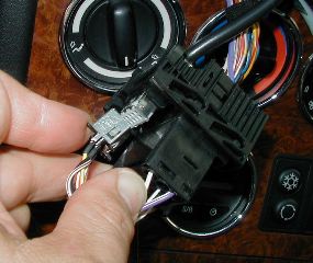 The CD changer, on the other hand, is a problem -- it can go in eaither way and I'm not sure which way is correct.